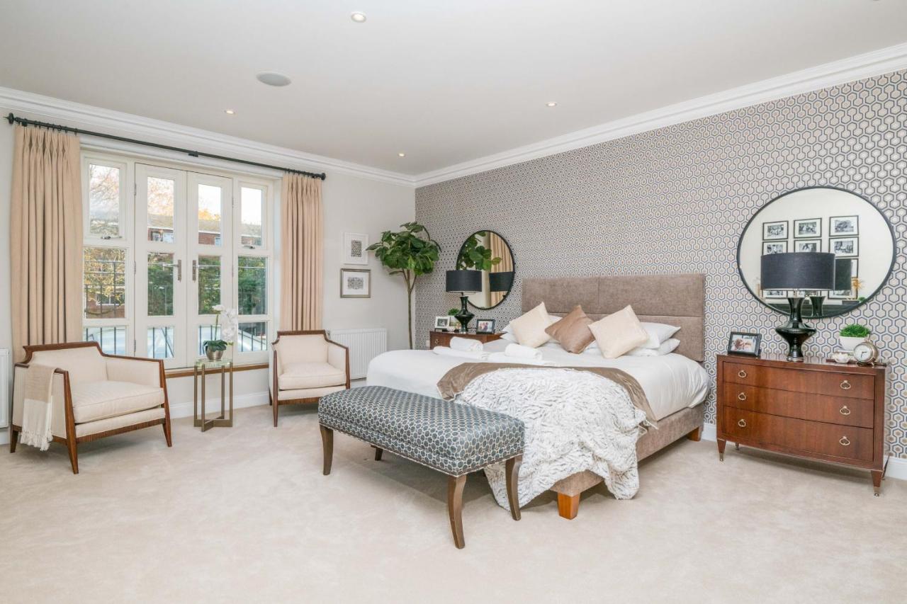 Breathtaking Putney Home With Gorgeous Garden Richmond  Bagian luar foto
