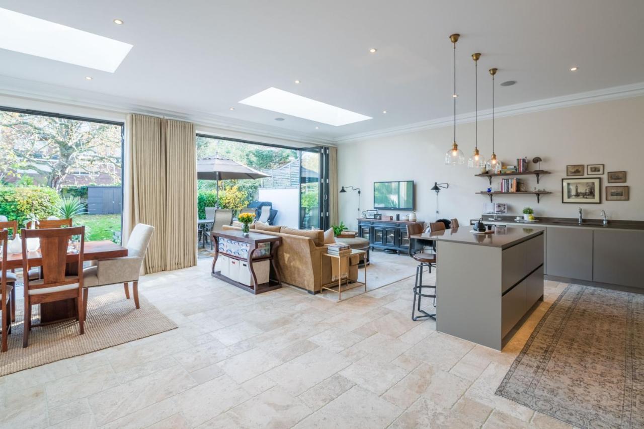 Breathtaking Putney Home With Gorgeous Garden Richmond  Bagian luar foto