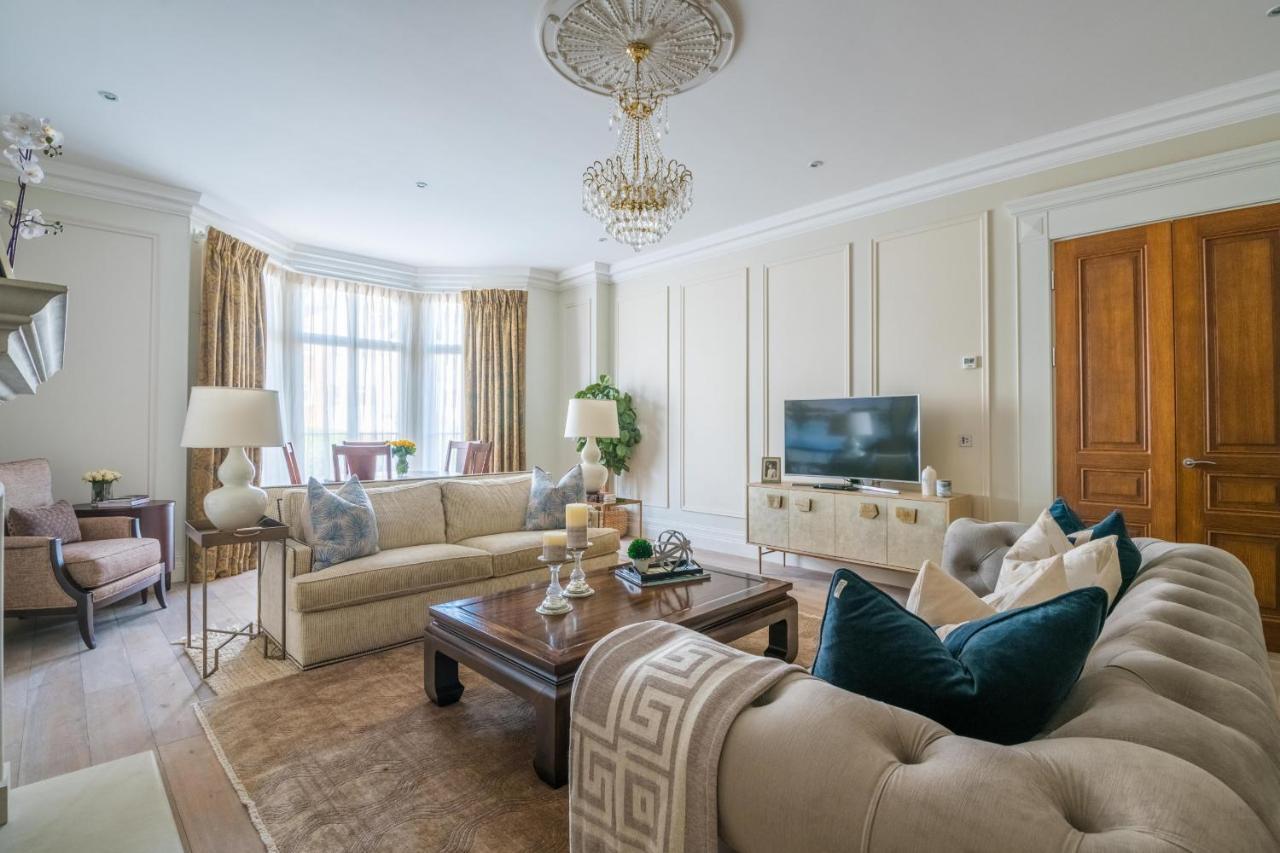 Breathtaking Putney Home With Gorgeous Garden Richmond  Bagian luar foto