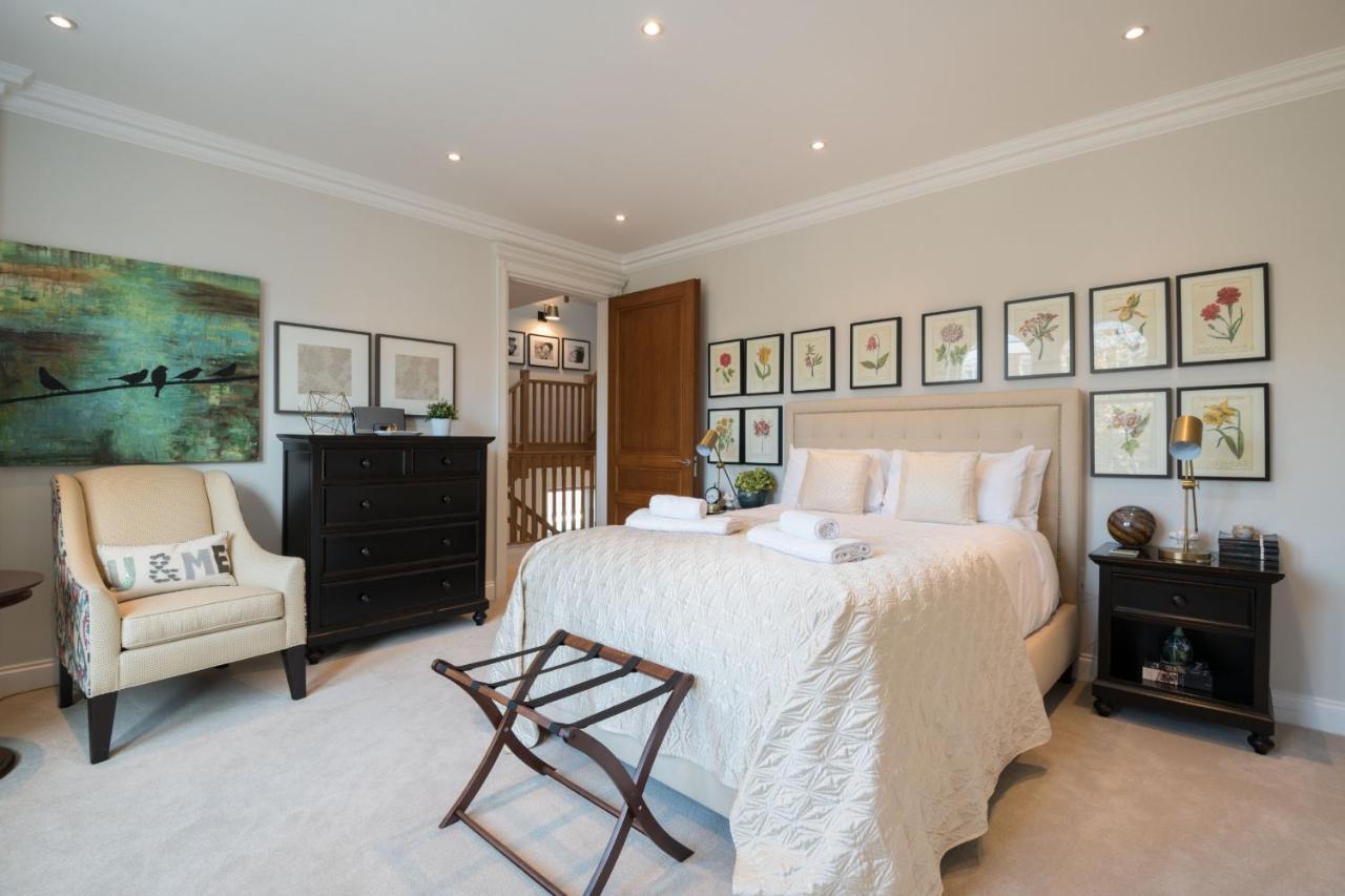 Breathtaking Putney Home With Gorgeous Garden Richmond  Bagian luar foto